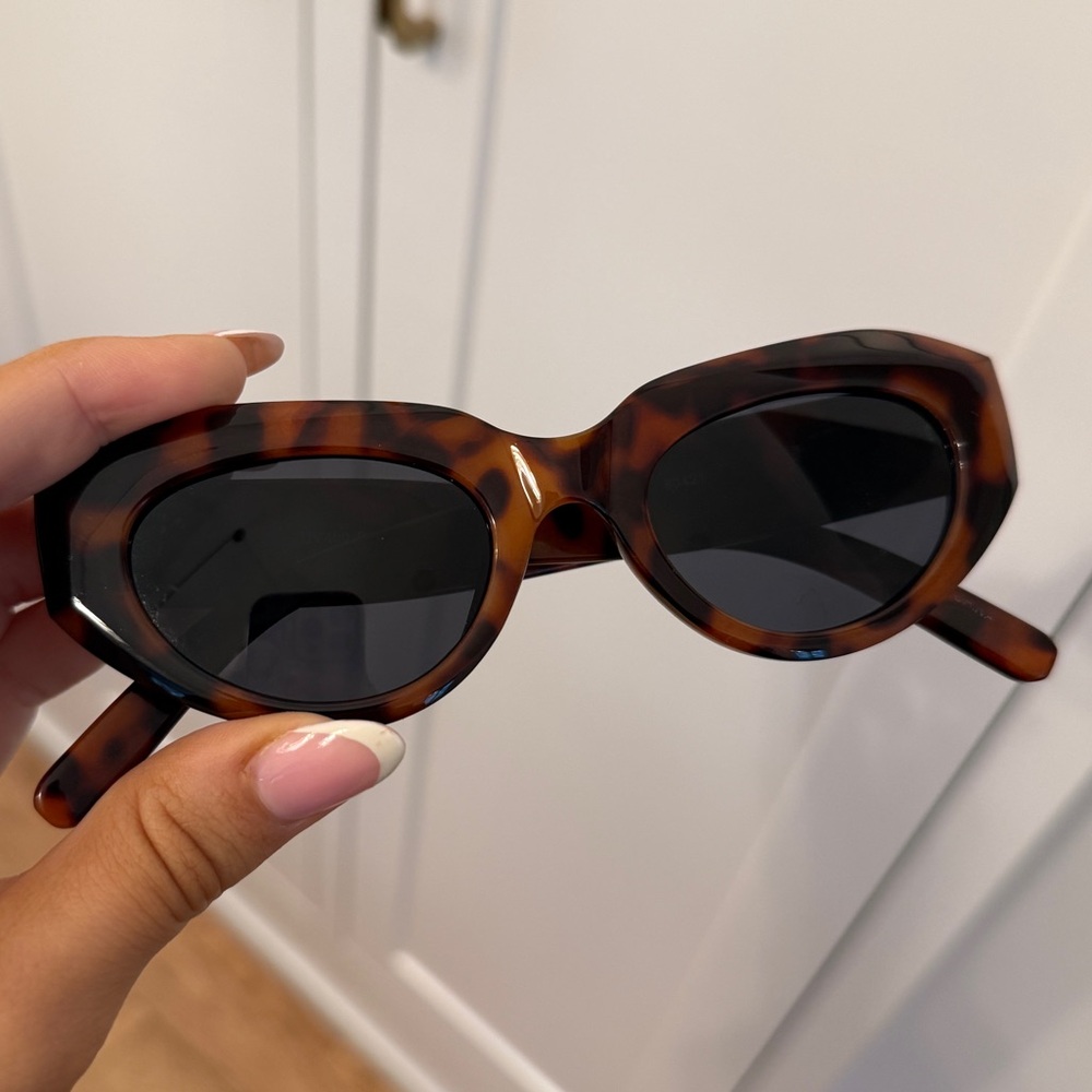 Tortoise Shell Sunglasses Chic Glasses - Picture 2 of 6